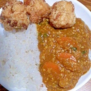 鶏の竜田揚げのせカレーライス